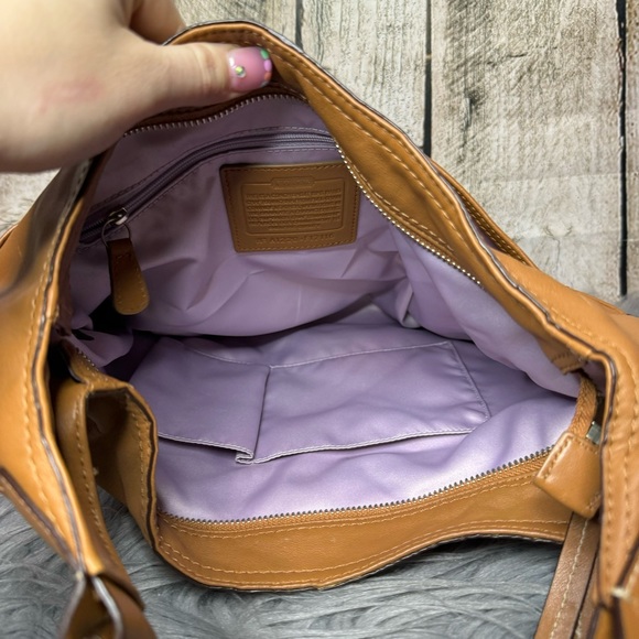 COACH - crossbody/hand bag - Picture 7 of 12